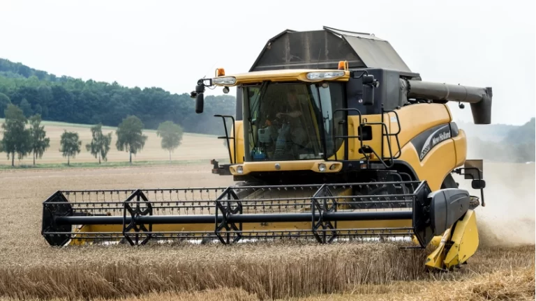 Common Hydraulic Challenges in Harvester Manufacturing