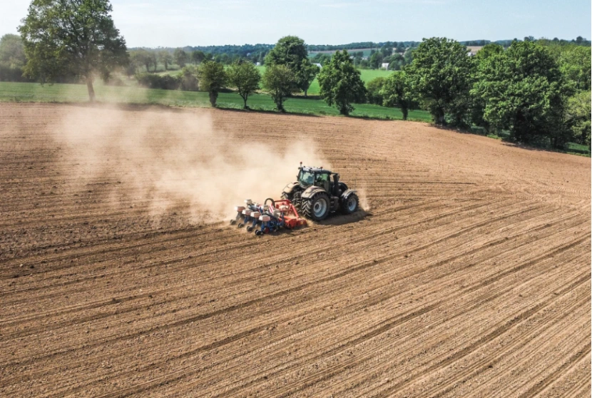 hydraulic cylinder on a cultivator or soil preparation machine